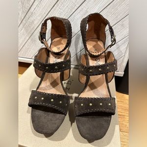 NEW Anthropologie No 704b Veronica Brown Suede Studded Platform Heels